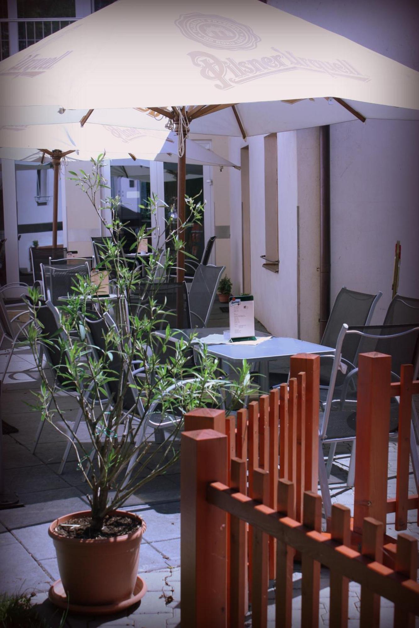 Penzion A Caferestaurant U Lavky Хрудим Экстерьер фото